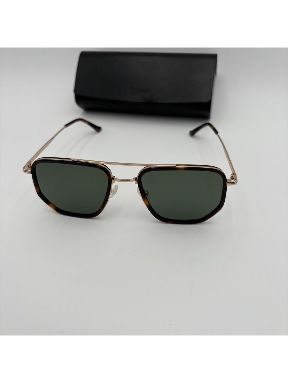 Quince Navigator Leon 5 19-145 Tortoise Polarized Sunglasses with Quince Case